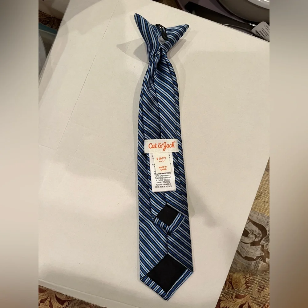 Cat & Jack Boys clip-on tie